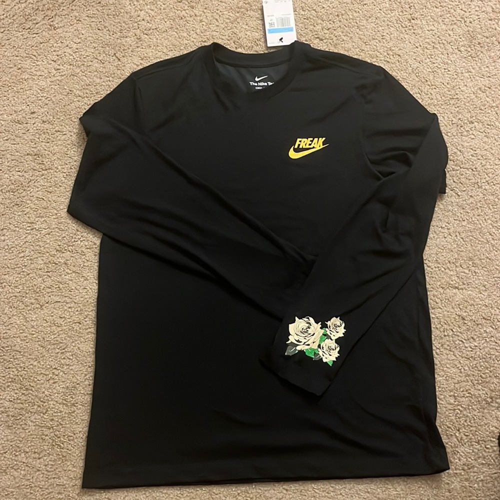 Nike dri fit Giannis swoosh freak long sleeve tee NWT